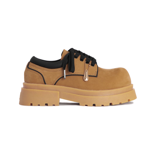 the-gigantic-wolf-tobacco-derby thewolf astoud