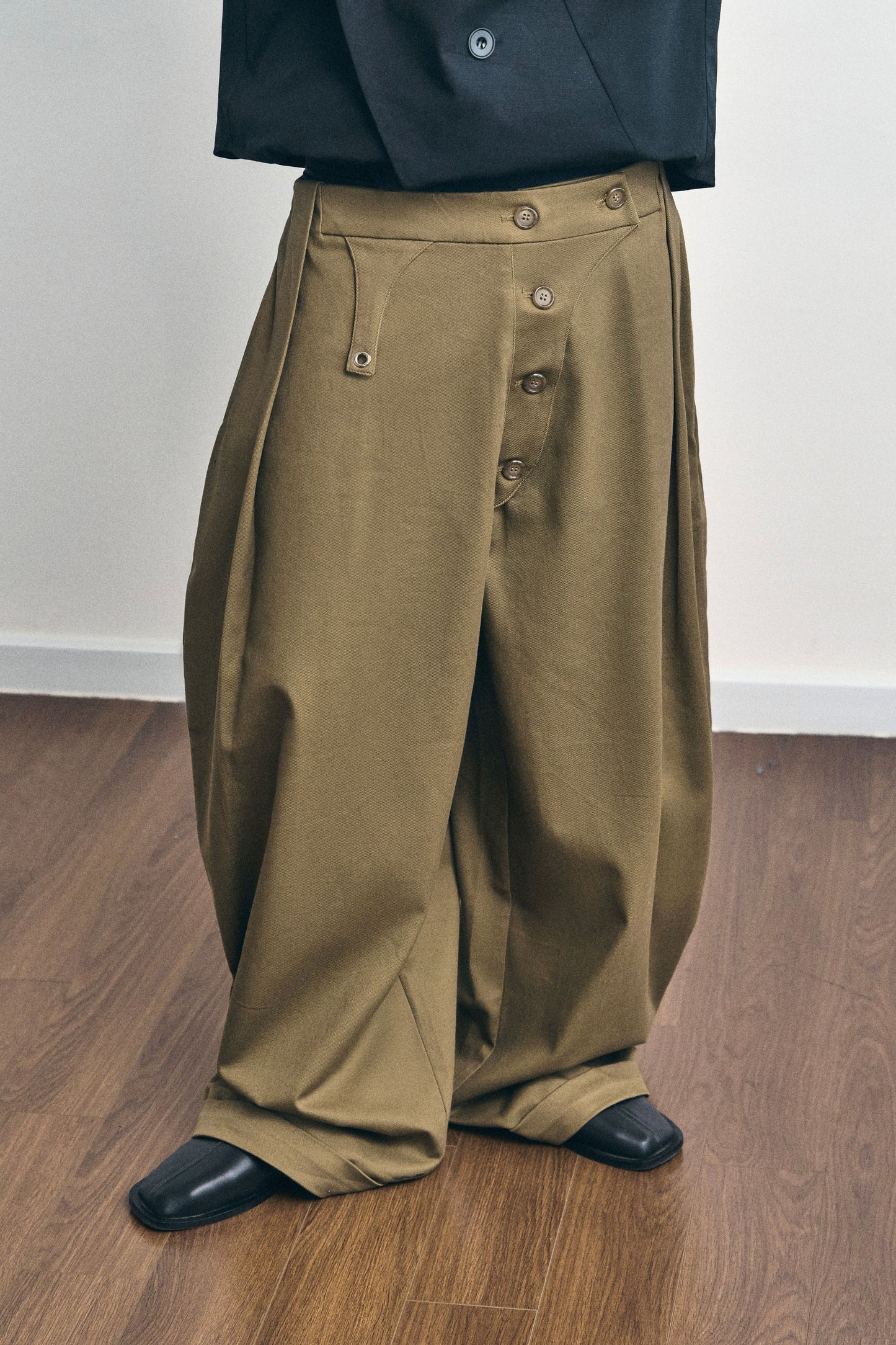 Side Pleated Trousers The Idiot Astoud